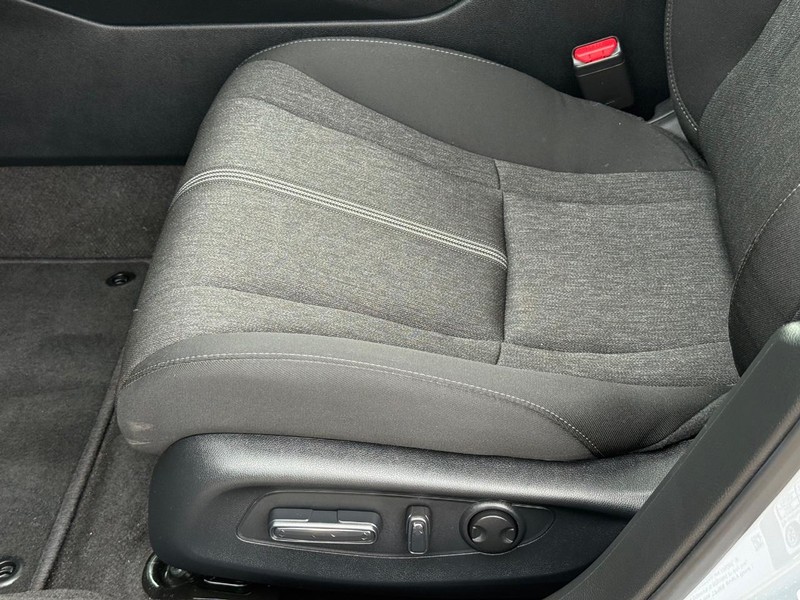 Honda Accord Hybrid Vehicle Image 21