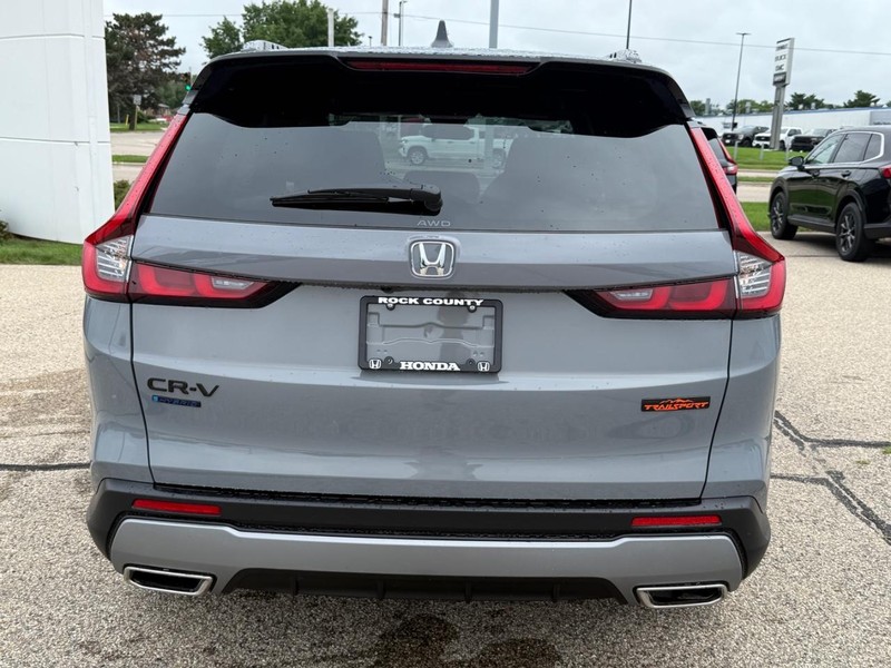Honda CR-V Hybrid Vehicle Image 4