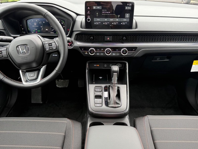 Honda CR-V Hybrid Vehicle Image 7