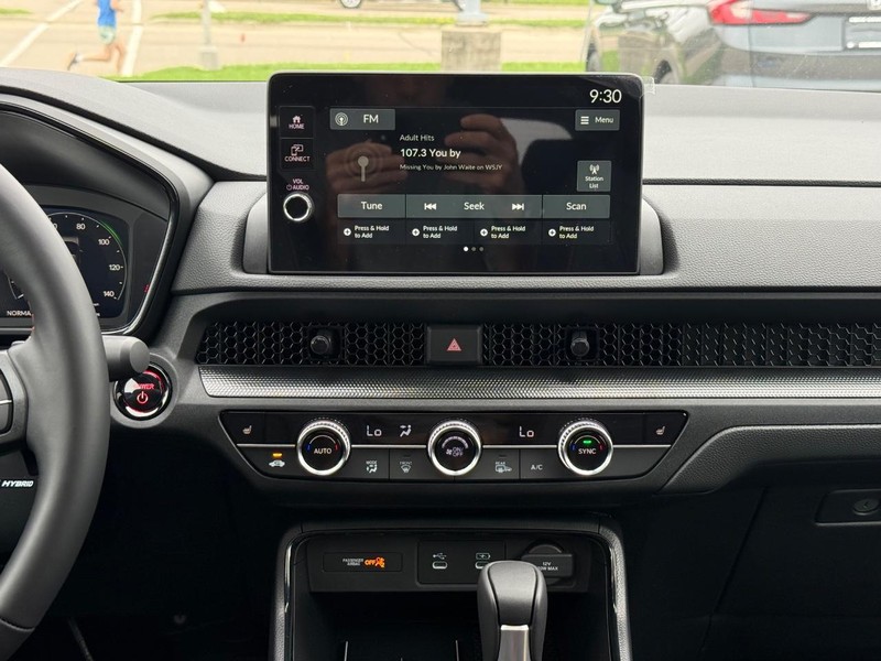 Honda CR-V Hybrid Vehicle Image 8