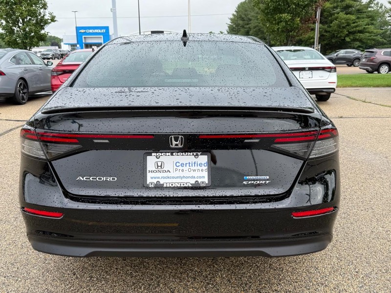 Honda Accord Hybrid Vehicle Image 4