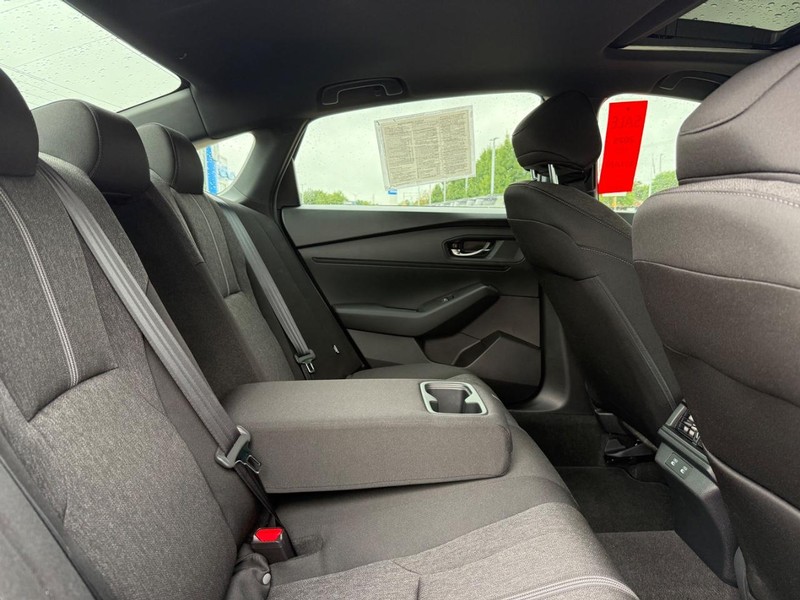 Honda Accord Hybrid Vehicle Image 9