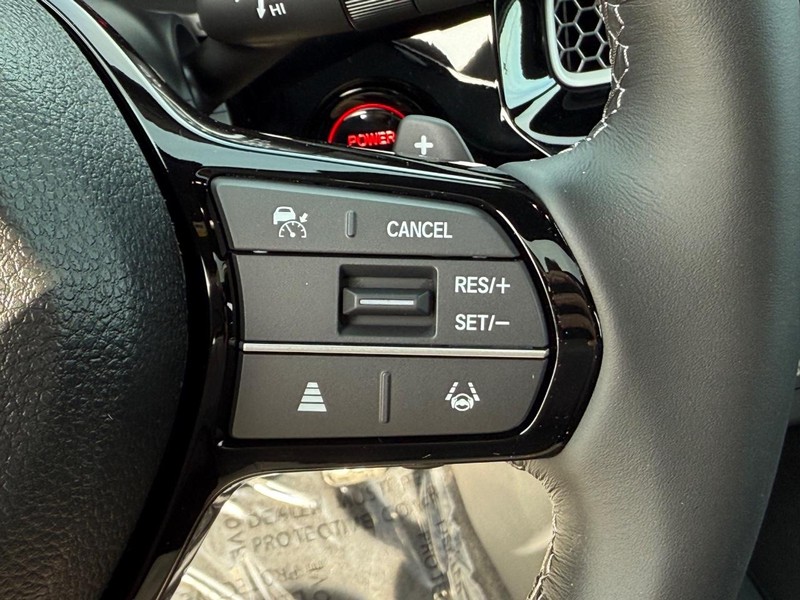 Honda Civic Hatchback Hybrid Vehicle Image 12