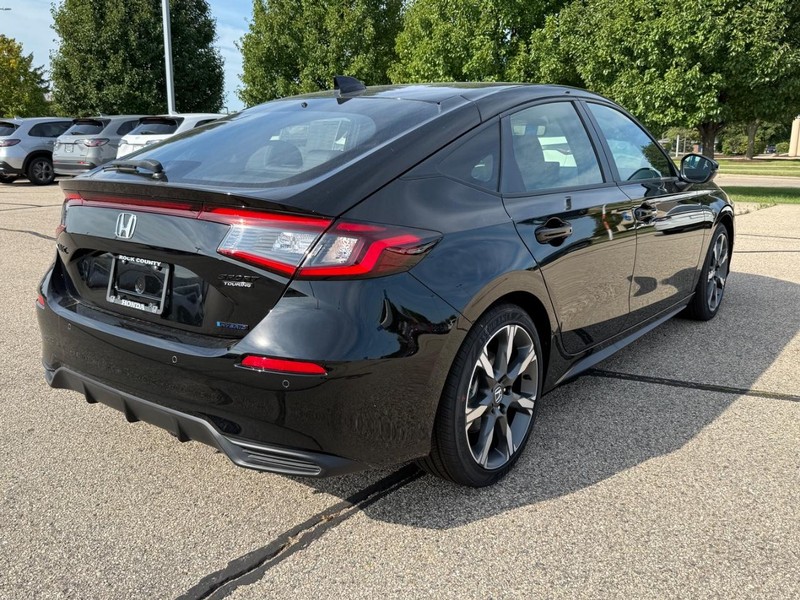 Honda Civic Hatchback Hybrid Vehicle Image 3