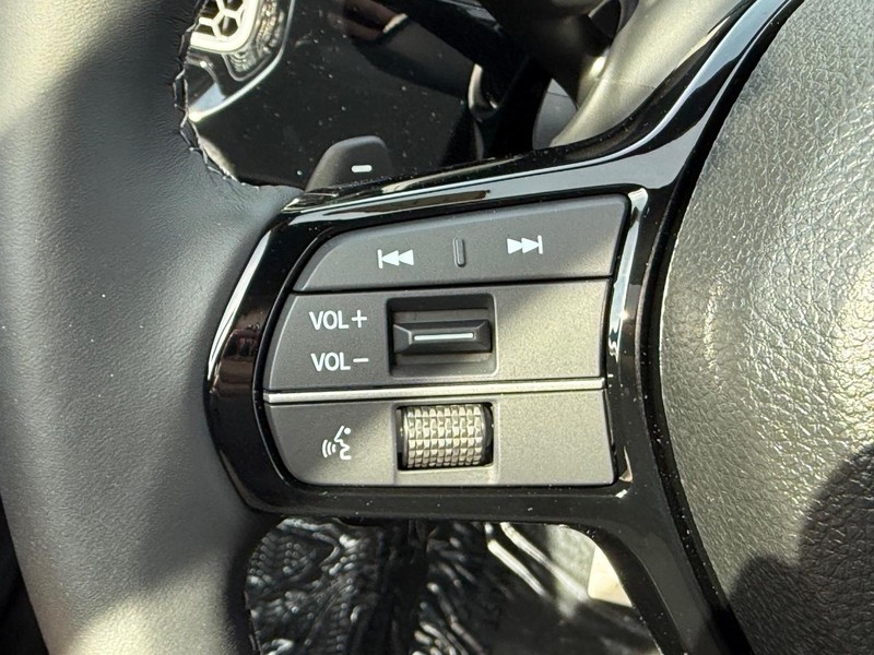 Honda Civic Hatchback Hybrid Vehicle Image 11