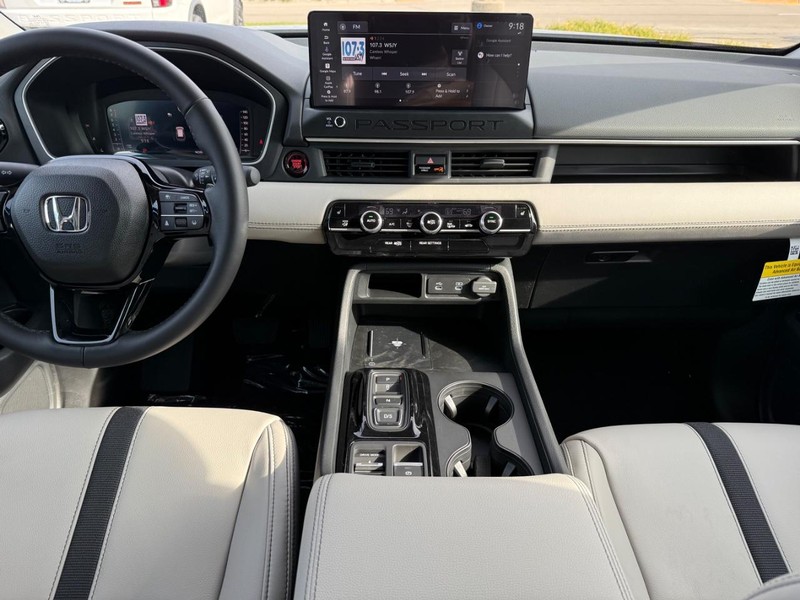 Honda Passport Vehicle Image 6