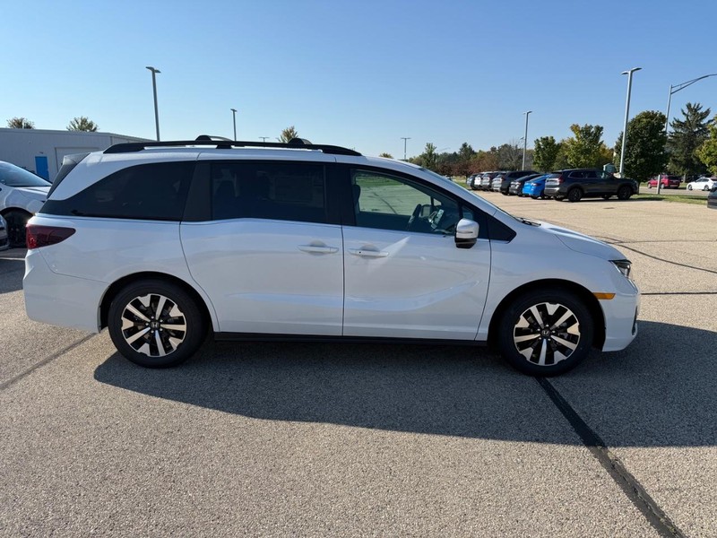 Honda Odyssey Vehicle Image 2