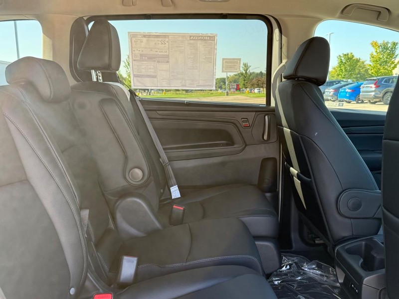 Honda Odyssey Vehicle Image 6