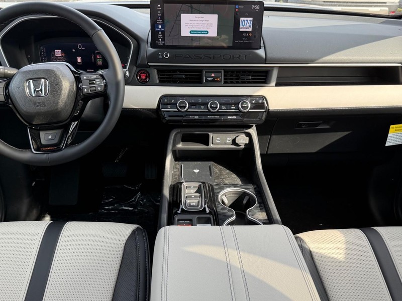 Honda Passport Vehicle Image 6