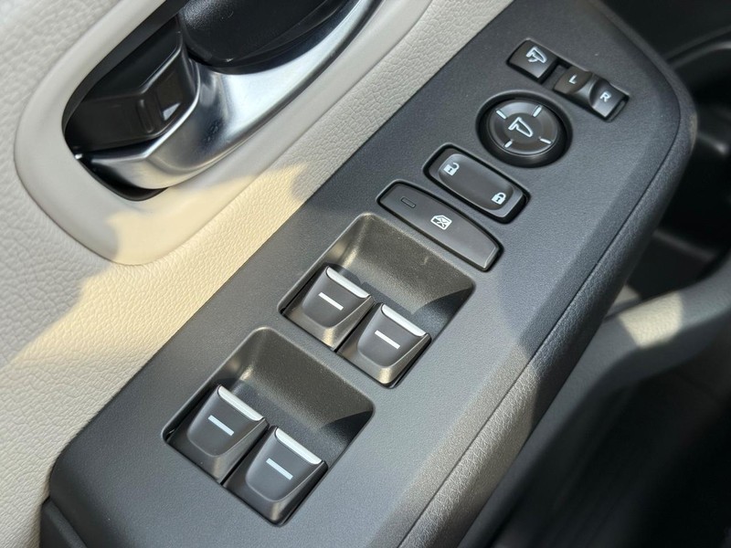 Honda Passport Vehicle Image 16