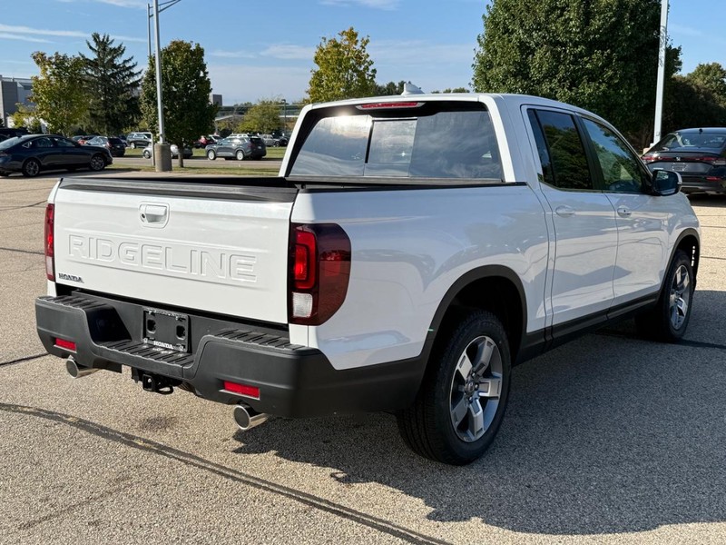 Honda Ridgeline Vehicle Image 3