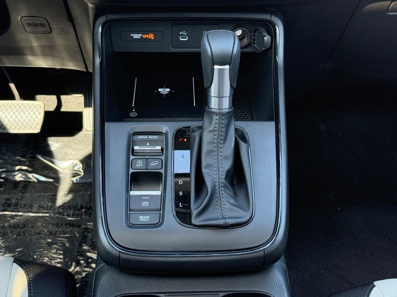 Honda CR-V Vehicle Image 8