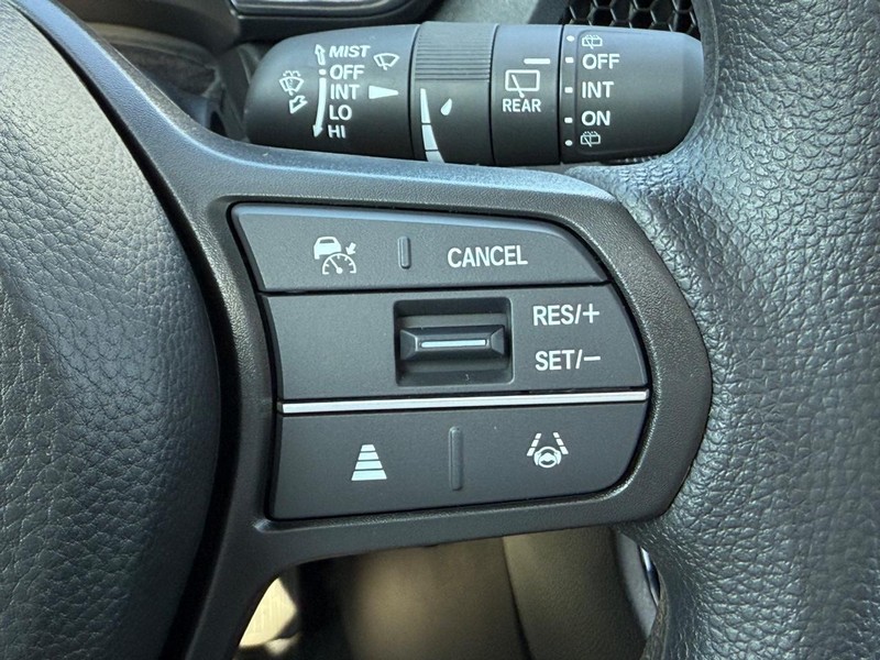 Honda CR-V Vehicle Image 12