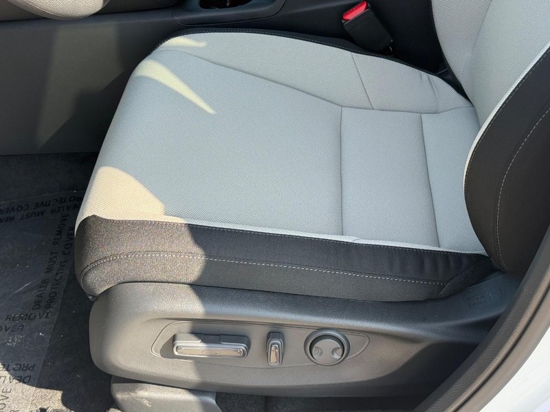 Honda CR-V Vehicle Image 16