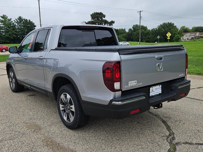 Honda Ridgeline Vehicle Image 6