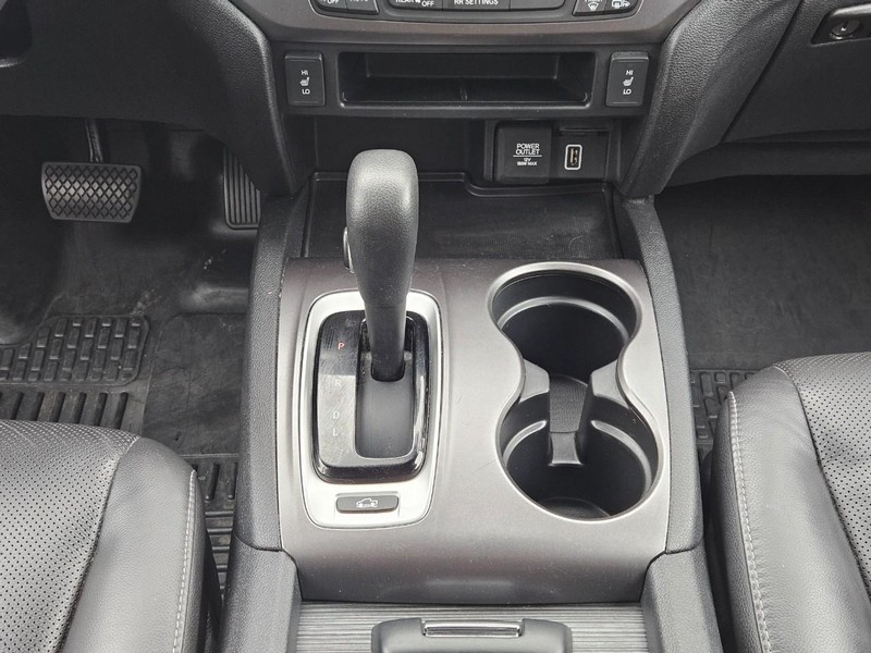 Honda Ridgeline Vehicle Image 14