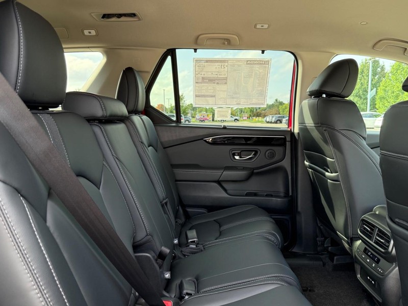 Honda Pilot Vehicle Image 5