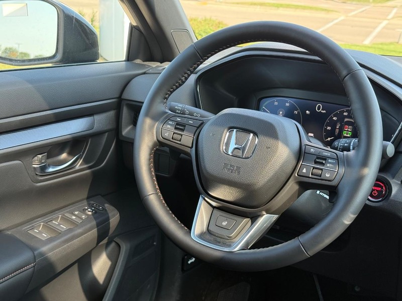 Honda CR-V Hybrid Vehicle Image 9