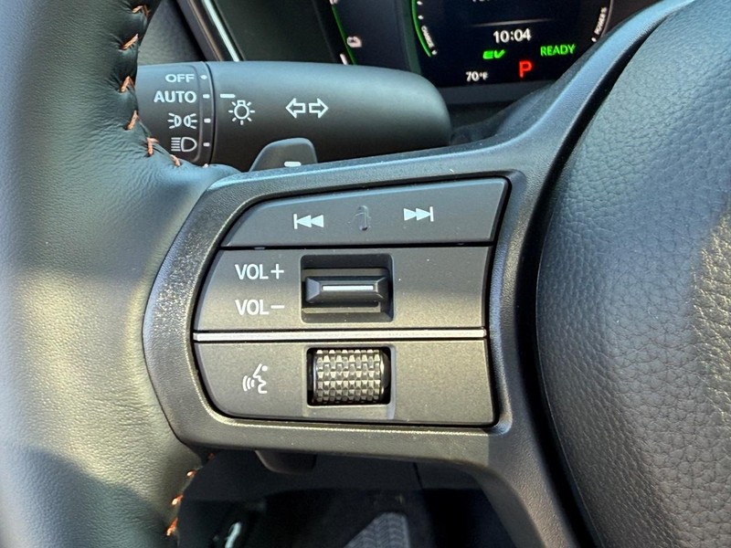 Honda CR-V Hybrid Vehicle Image 11