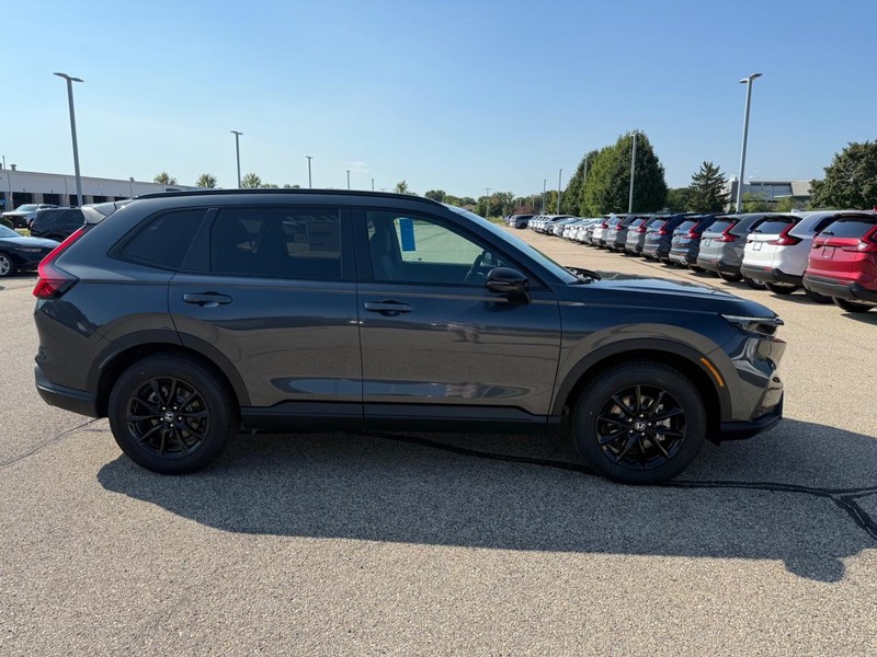 Honda CR-V Hybrid Vehicle Image 2
