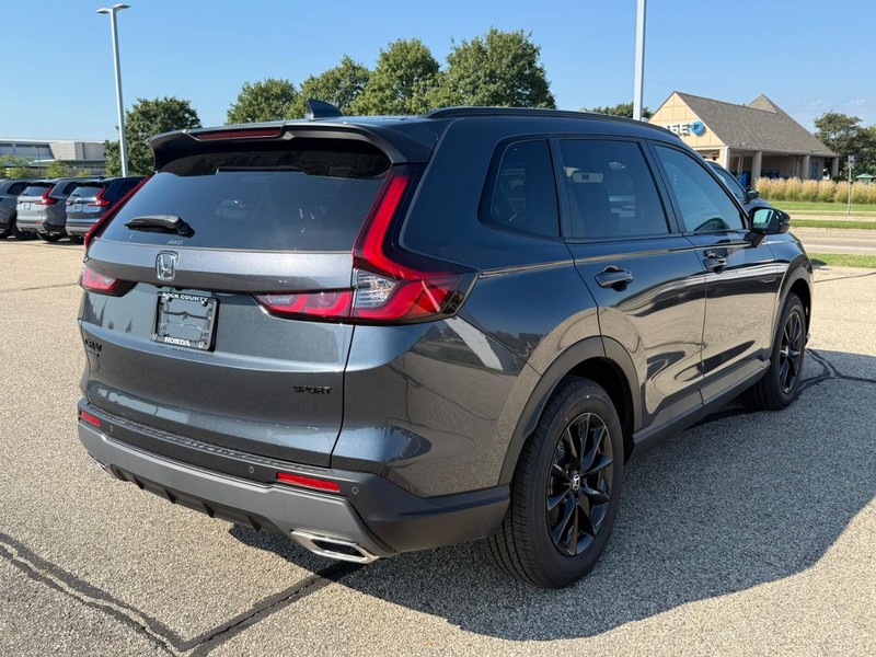 Honda CR-V Hybrid Vehicle Image 3