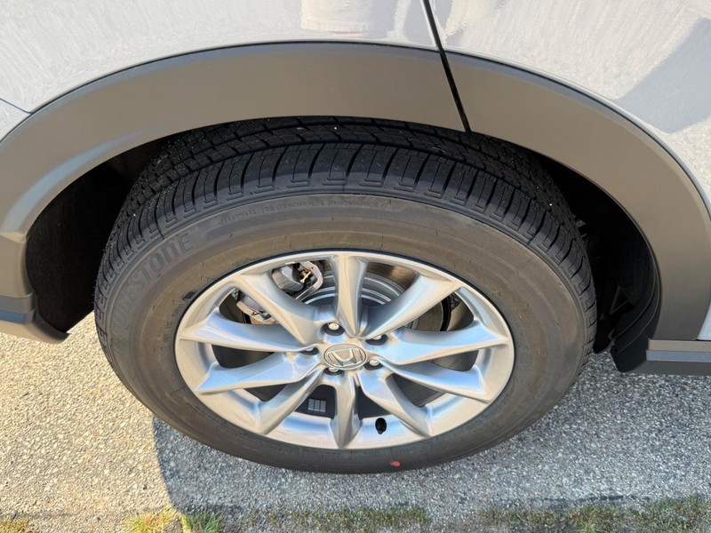Honda CR-V Vehicle Image 4