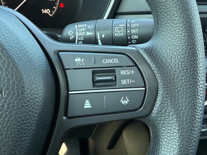 Honda CR-V Vehicle Image 12