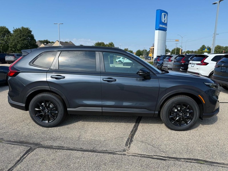 Honda CR-V Hybrid Vehicle Image 2