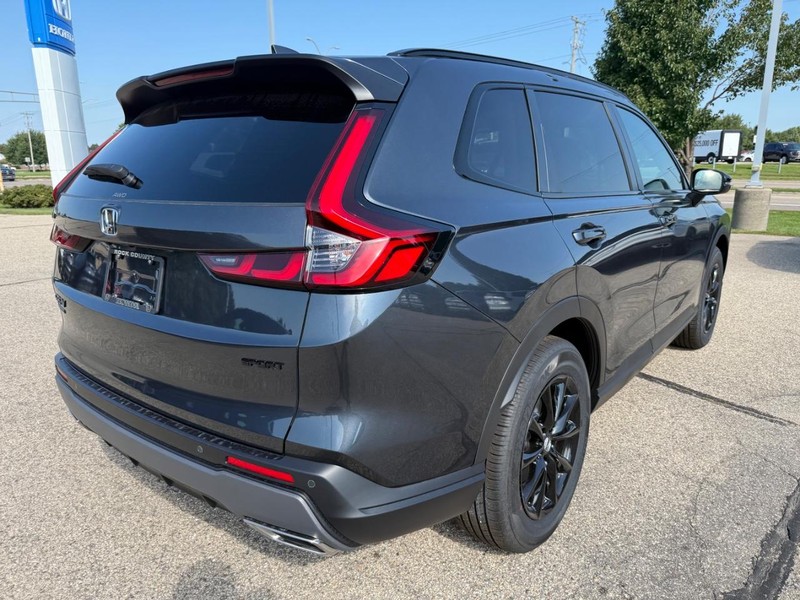 Honda CR-V Hybrid Vehicle Image 3
