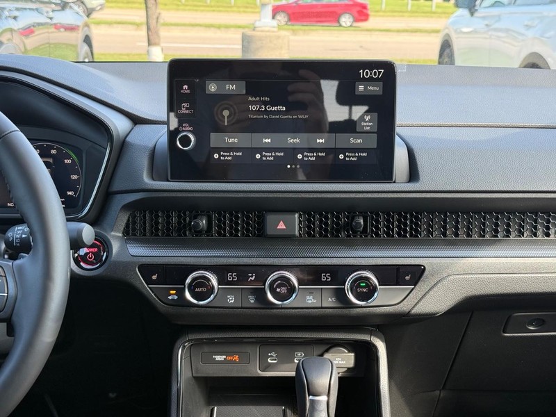 Honda CR-V Hybrid Vehicle Image 7