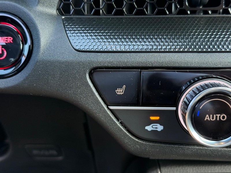Honda CR-V Hybrid Vehicle Image 15