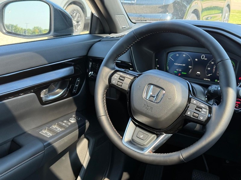 Honda CR-V Hybrid Vehicle Image 9