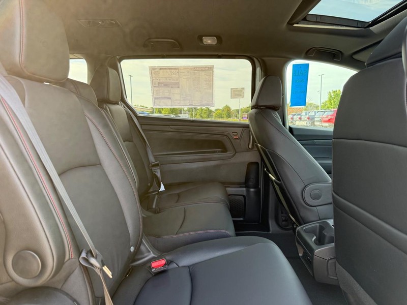Honda Odyssey Vehicle Image 6