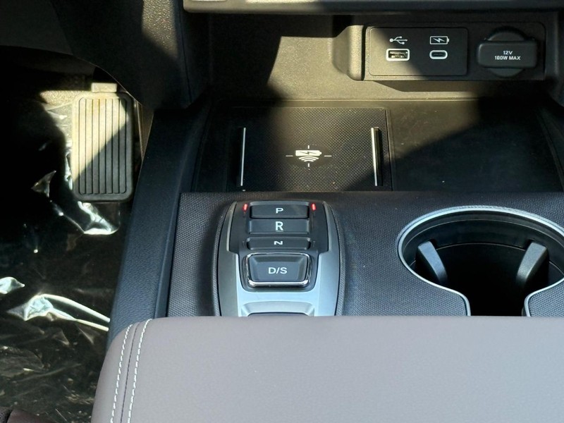 Honda Ridgeline Vehicle Image 8