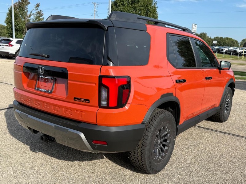 Honda Passport Vehicle Image 3