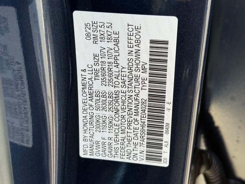 Honda CR-V Hybrid Vehicle Image 17