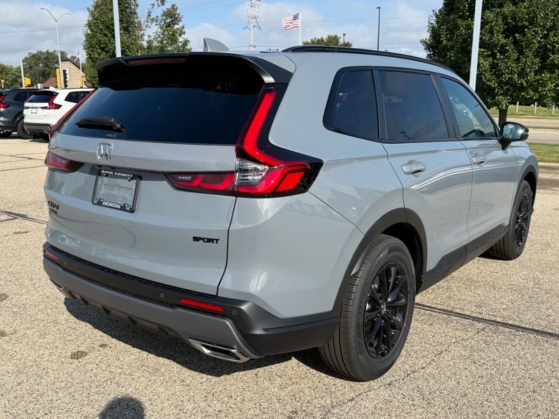 Honda CR-V Hybrid Vehicle Image 3