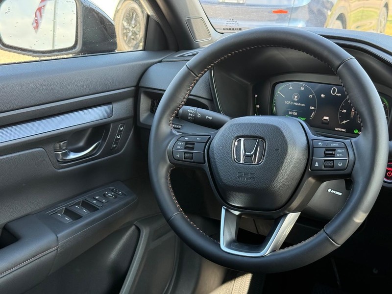 Honda CR-V Hybrid Vehicle Image 9