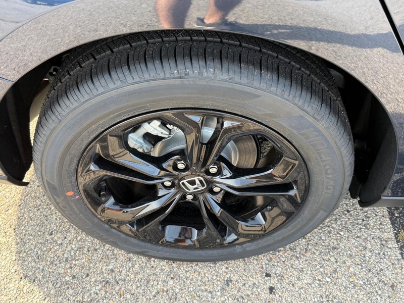 Honda Accord Sedan Vehicle Image 4
