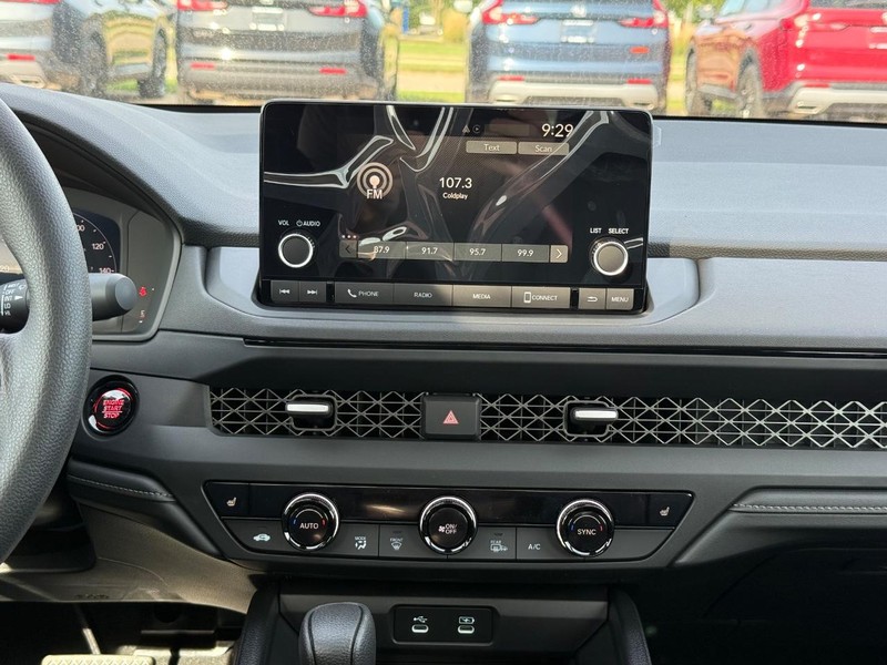 Honda Accord Sedan Vehicle Image 7