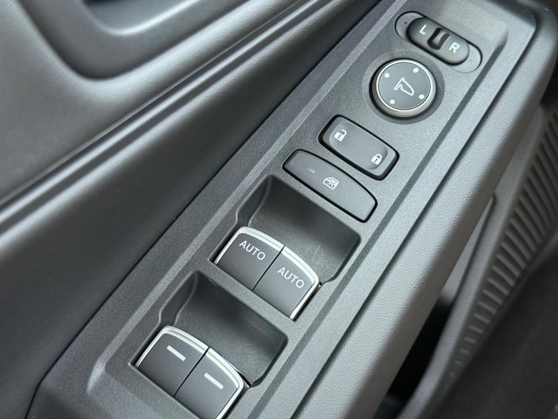 Honda Accord Sedan Vehicle Image 15