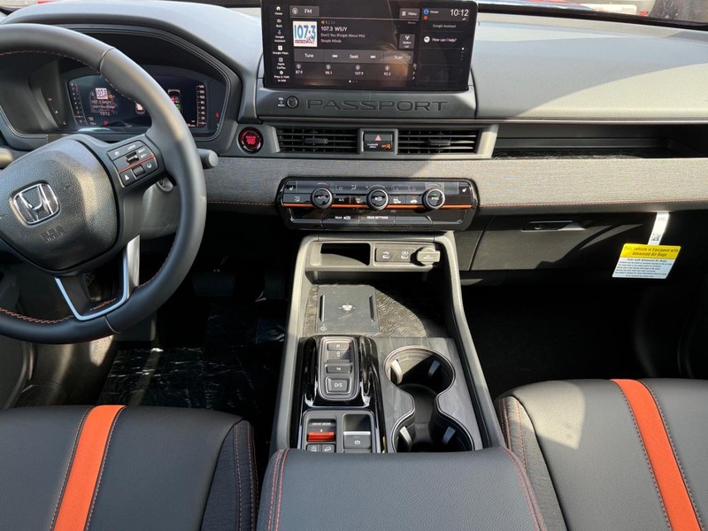 Honda Passport Vehicle Image 6