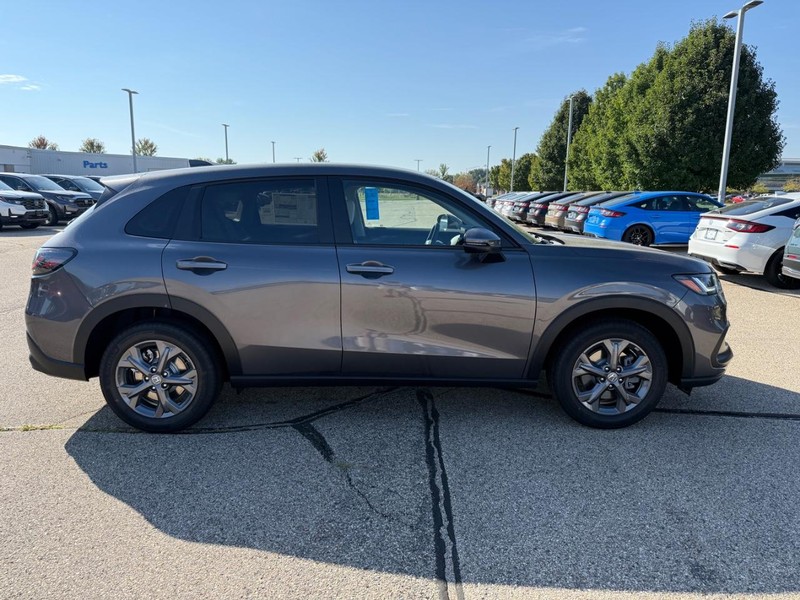 Honda HR-V Vehicle Image 2