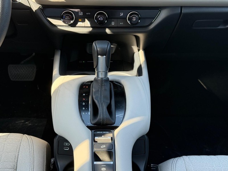 Honda HR-V Vehicle Image 8