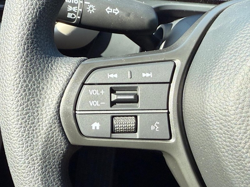 Honda HR-V Vehicle Image 11