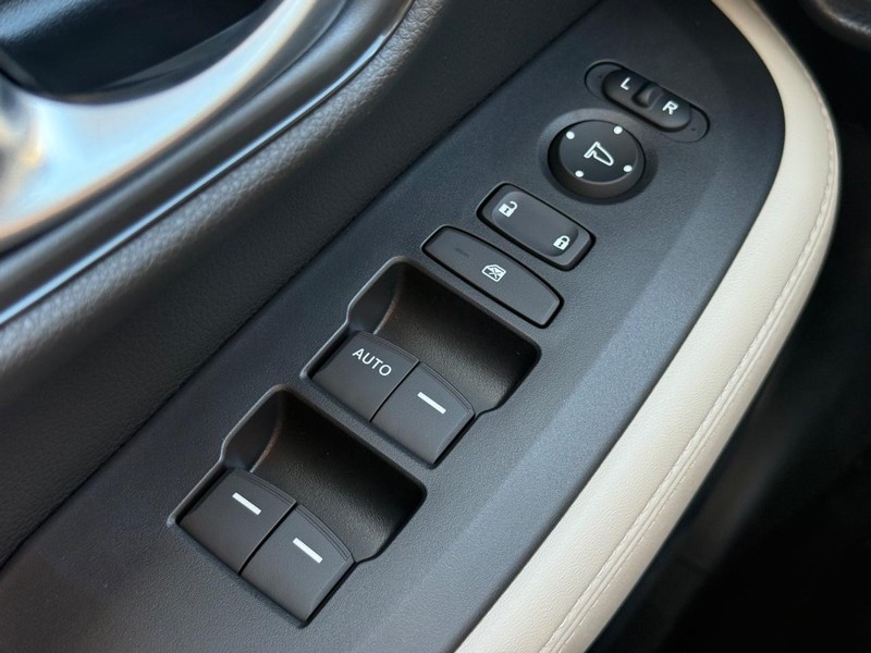 Honda HR-V Vehicle Image 14