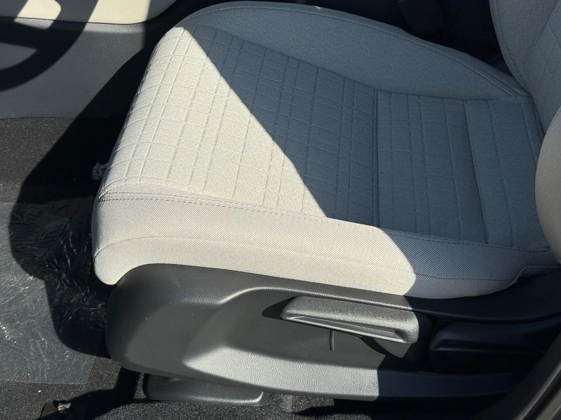 Honda HR-V Vehicle Image 15