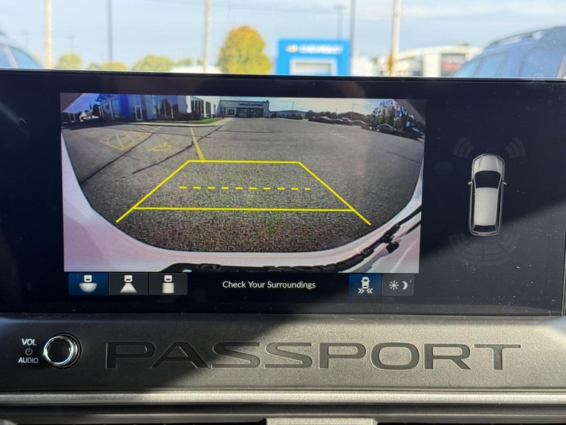 Honda Passport Vehicle Image 14