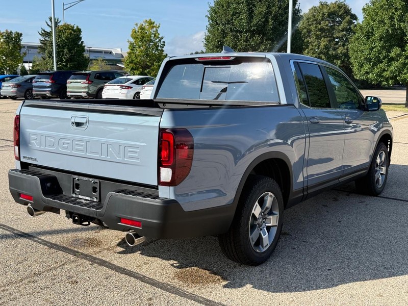 Honda Ridgeline Vehicle Image 3