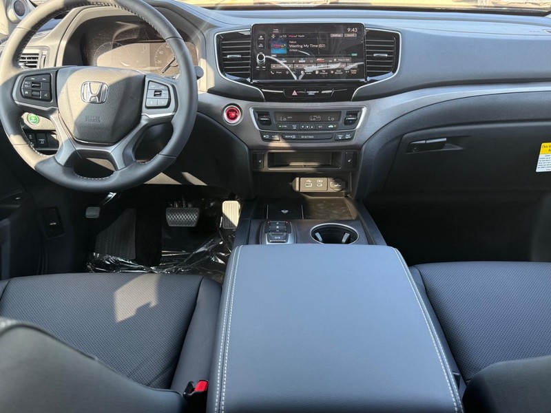 Honda Ridgeline Vehicle Image 6